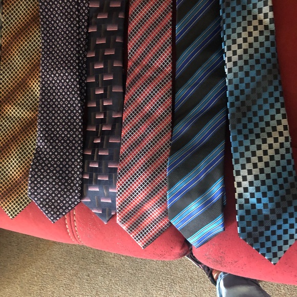 Ties multiple colors - Picture 3 of 5